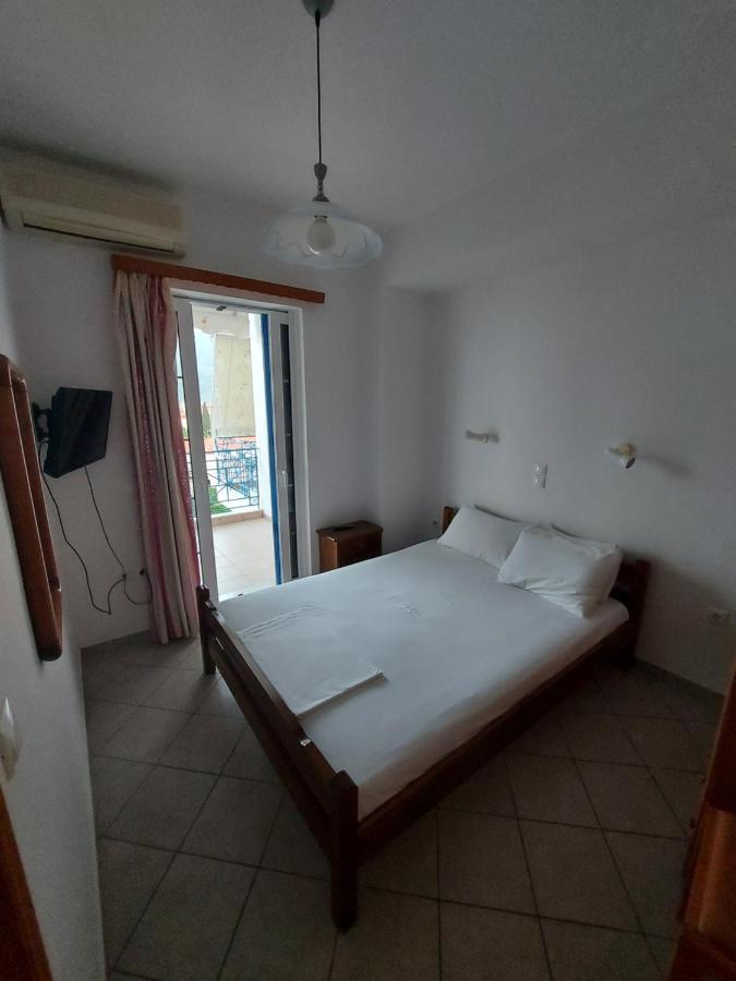 Matina Apartments Tyros Extérieur photo