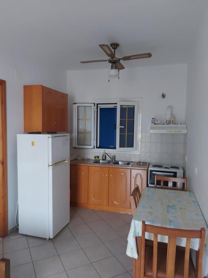 Matina Apartments Tyros Extérieur photo