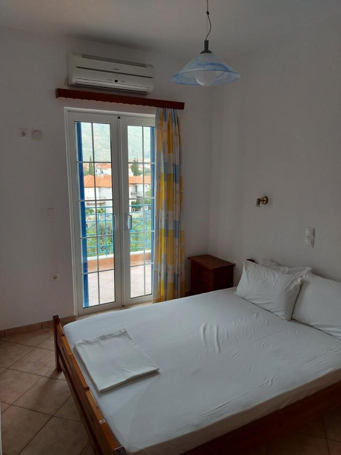 Matina Apartments Tyros Extérieur photo