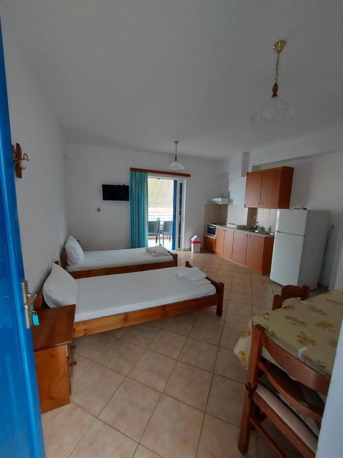Matina Apartments Tyros Extérieur photo