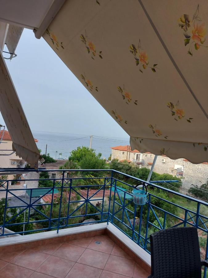 Matina Apartments Tyros Extérieur photo