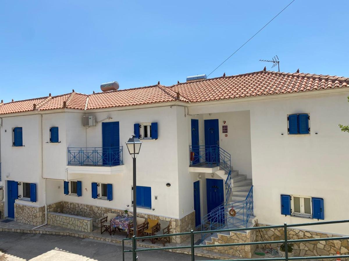 Matina Apartments Tyros Extérieur photo