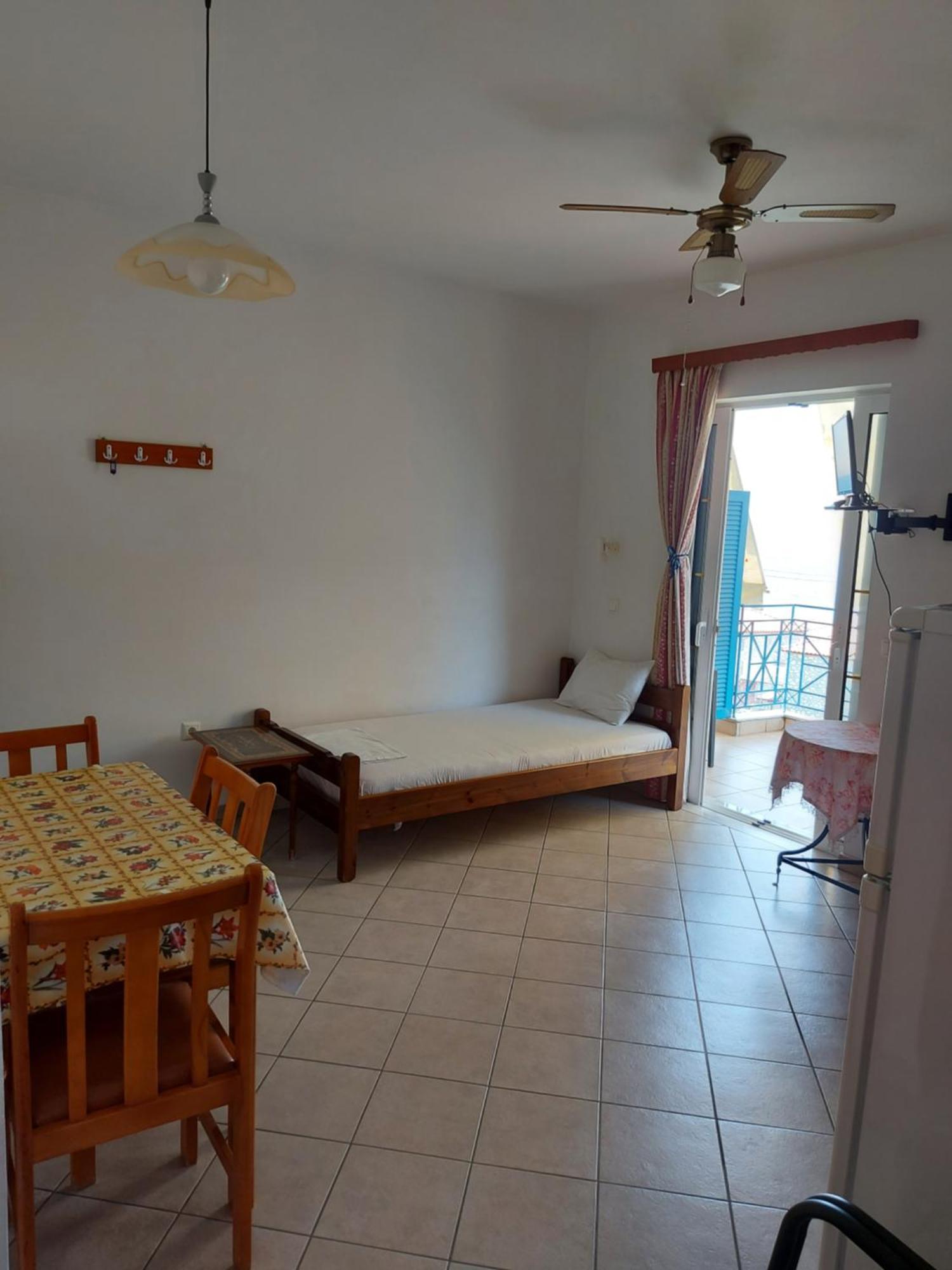 Matina Apartments Tyros Chambre photo