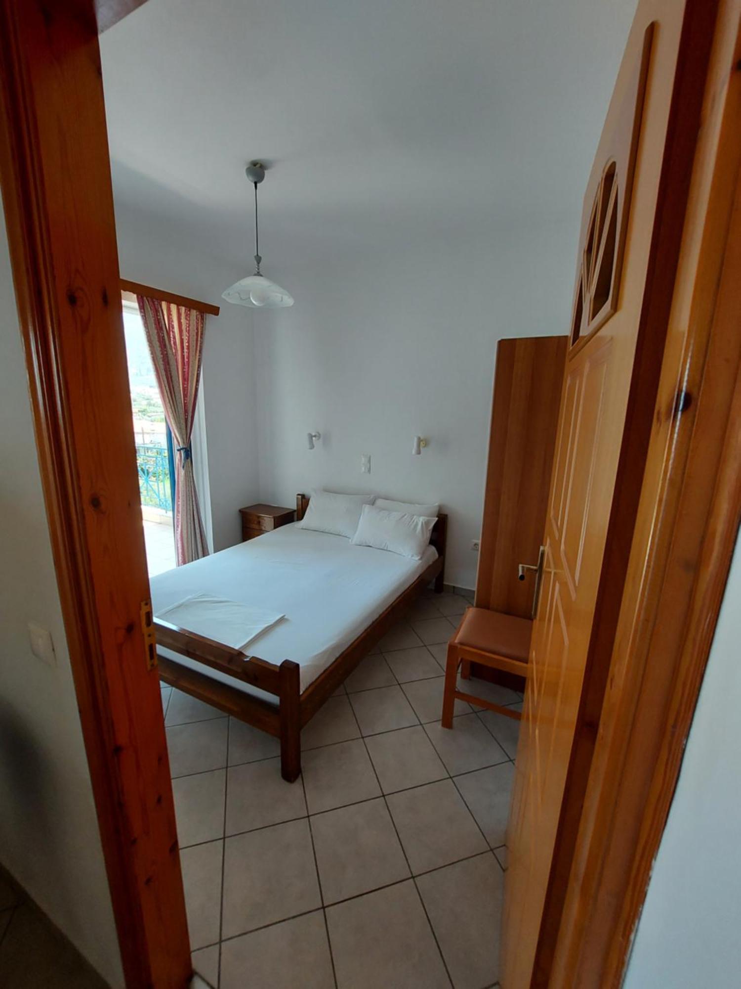 Matina Apartments Tyros Chambre photo